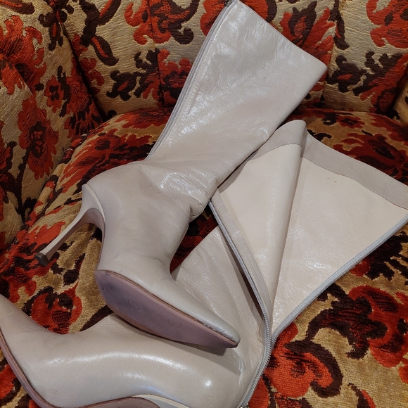 Jimmy Choo Vero Cuoio Boots - Picture 5 of 9